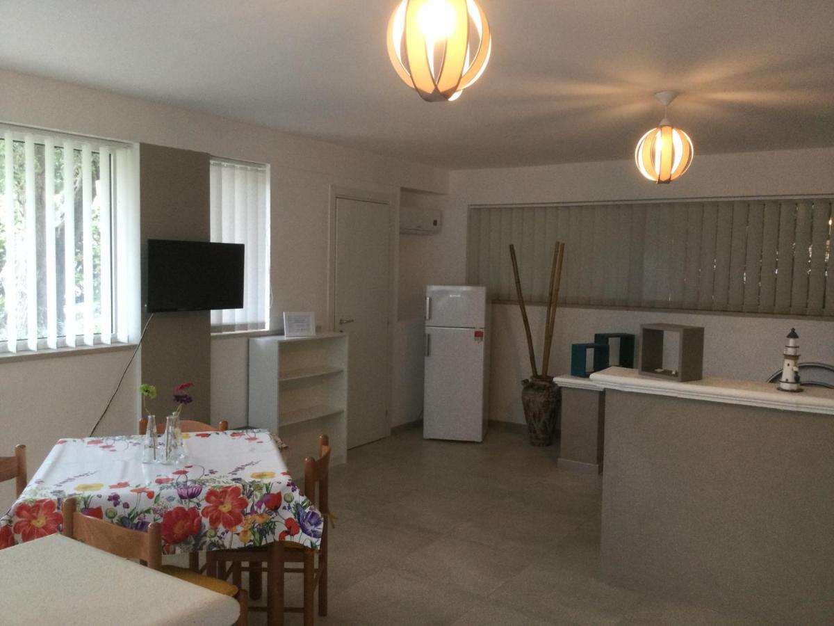 Residence I Faraglioni Mattinata Eksteriør bilde